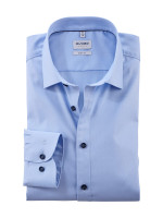 Chemise Olymp LEVEL 5 NATTÉ bleu clair avec col New York Kent en coupe étroite