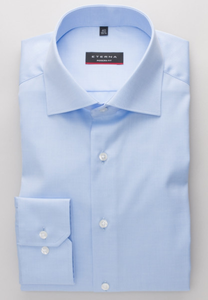 Chemise Eterna MODERN FIT TWILL bleu clair avec col Classic Kent en coupe classique